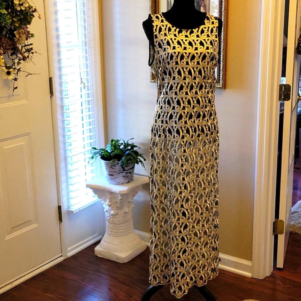 Black and gold sheer lace sleeveless maxi dress scallop hem Medium no tag M EUC…